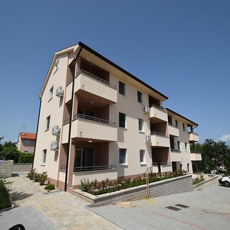 Apartments Medna Čižići Eksteriør bilde