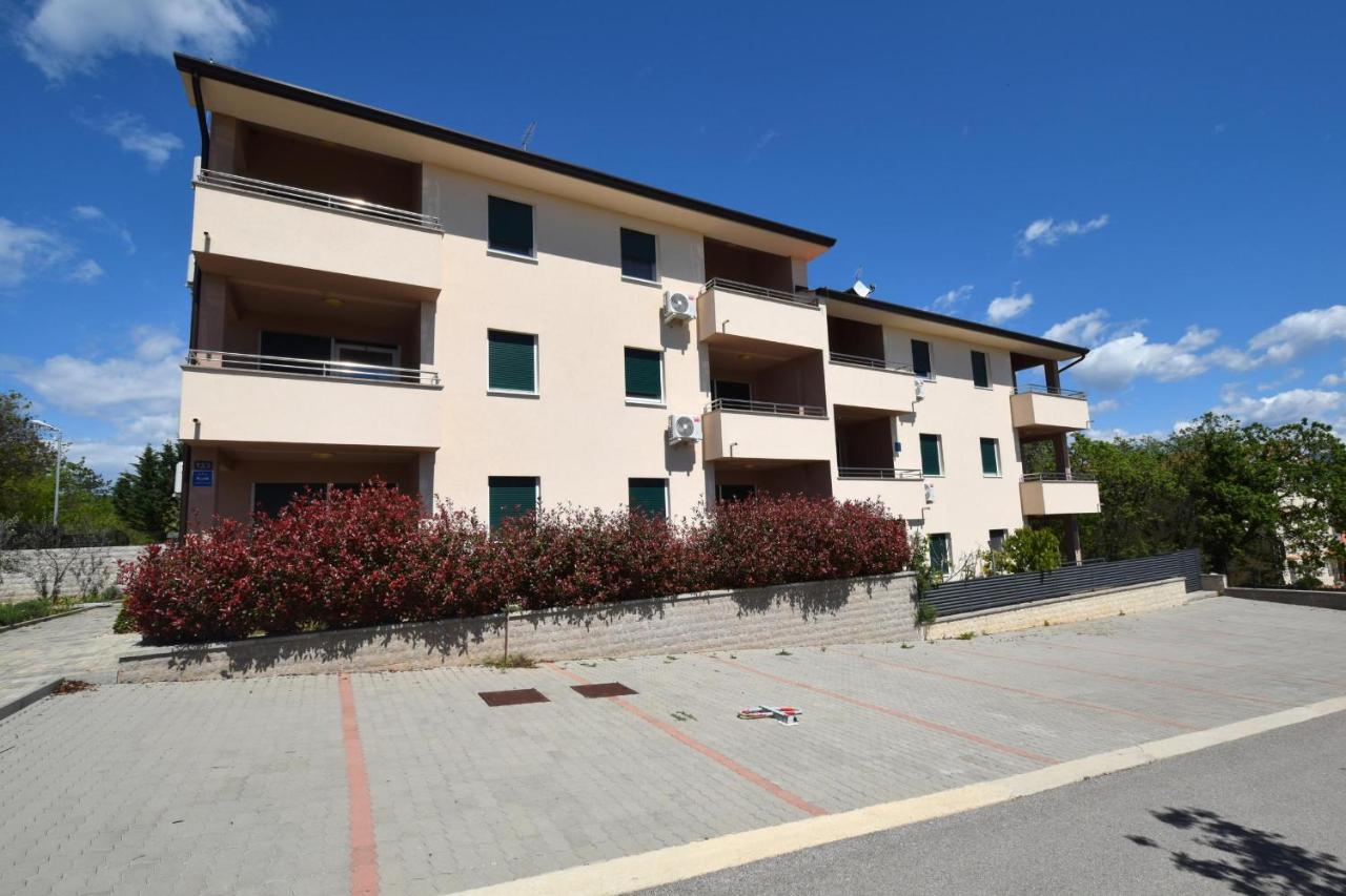 Apartments Medna Čižići Eksteriør bilde