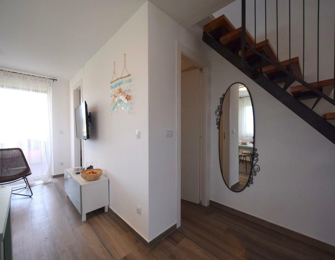 Apartments Medna Čižići Eksteriør bilde