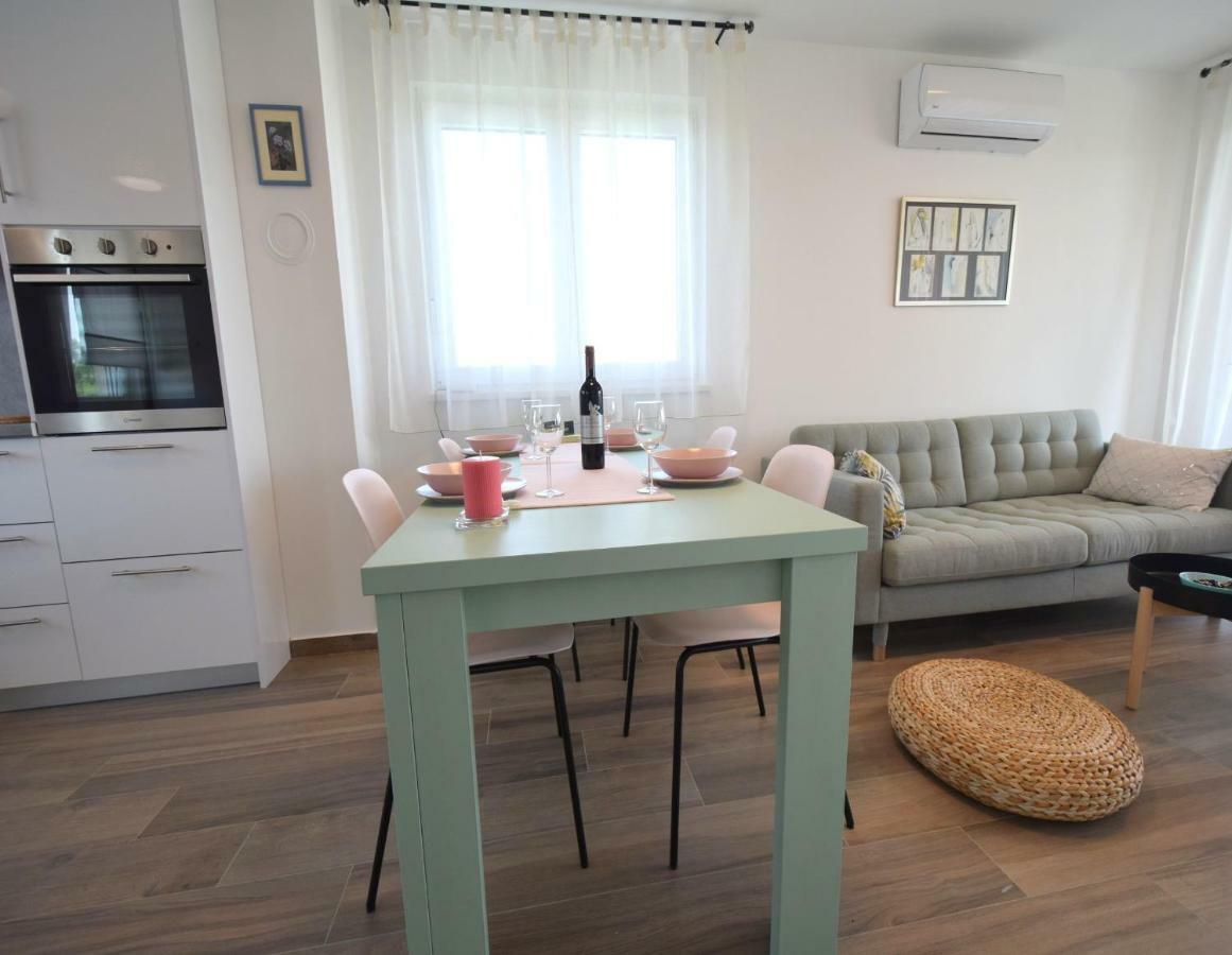 Apartments Medna Čižići Eksteriør bilde