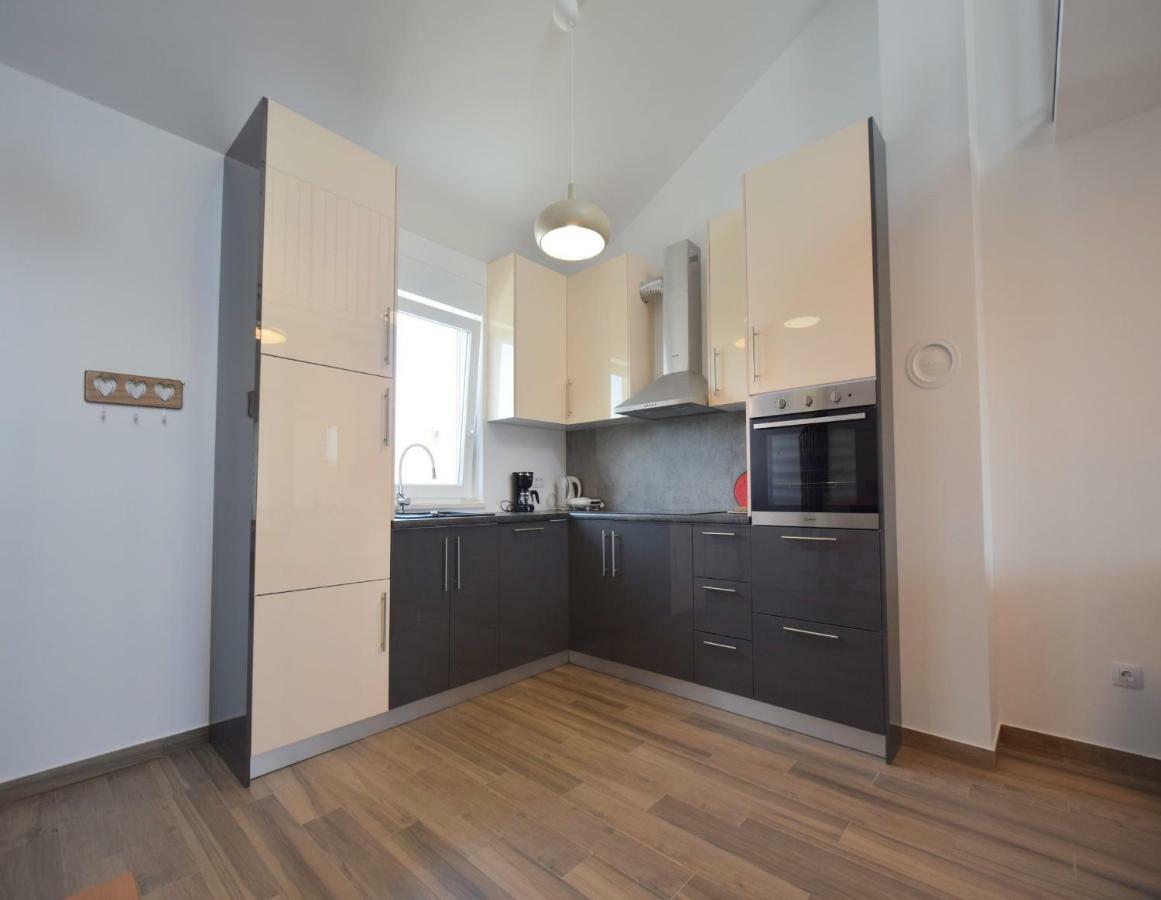 Apartments Medna Čižići Eksteriør bilde