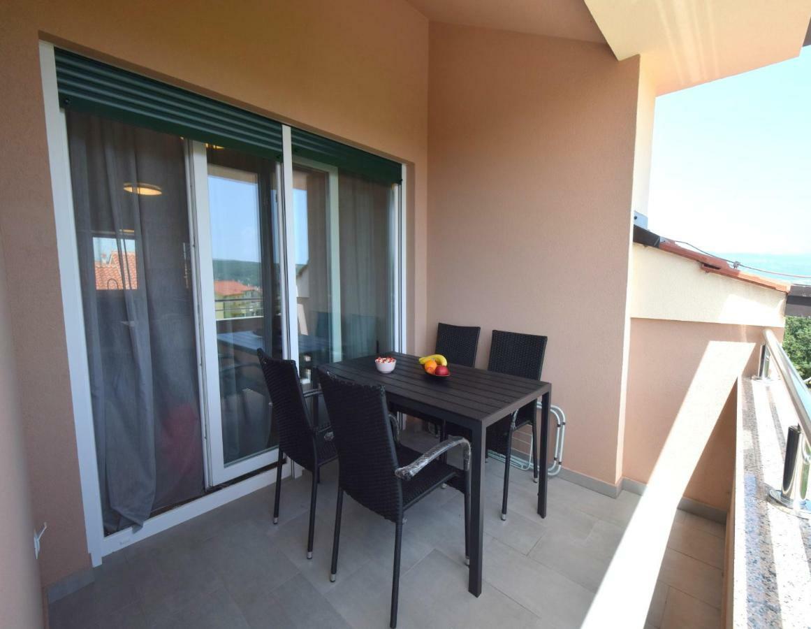 Apartments Medna Čižići Eksteriør bilde