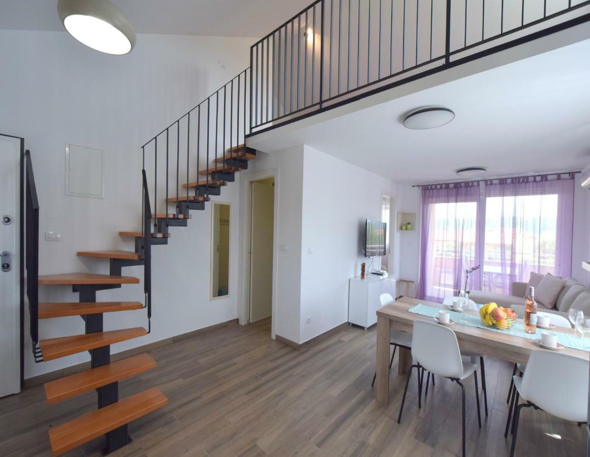 Apartments Medna Čižići Eksteriør bilde