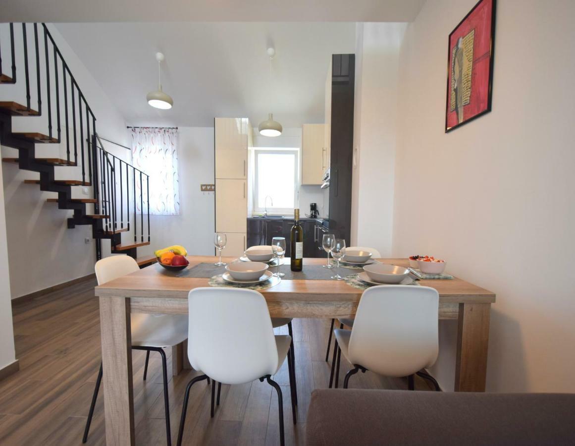Apartments Medna Čižići Eksteriør bilde