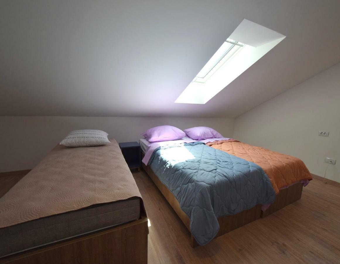 Apartments Medna Čižići Eksteriør bilde