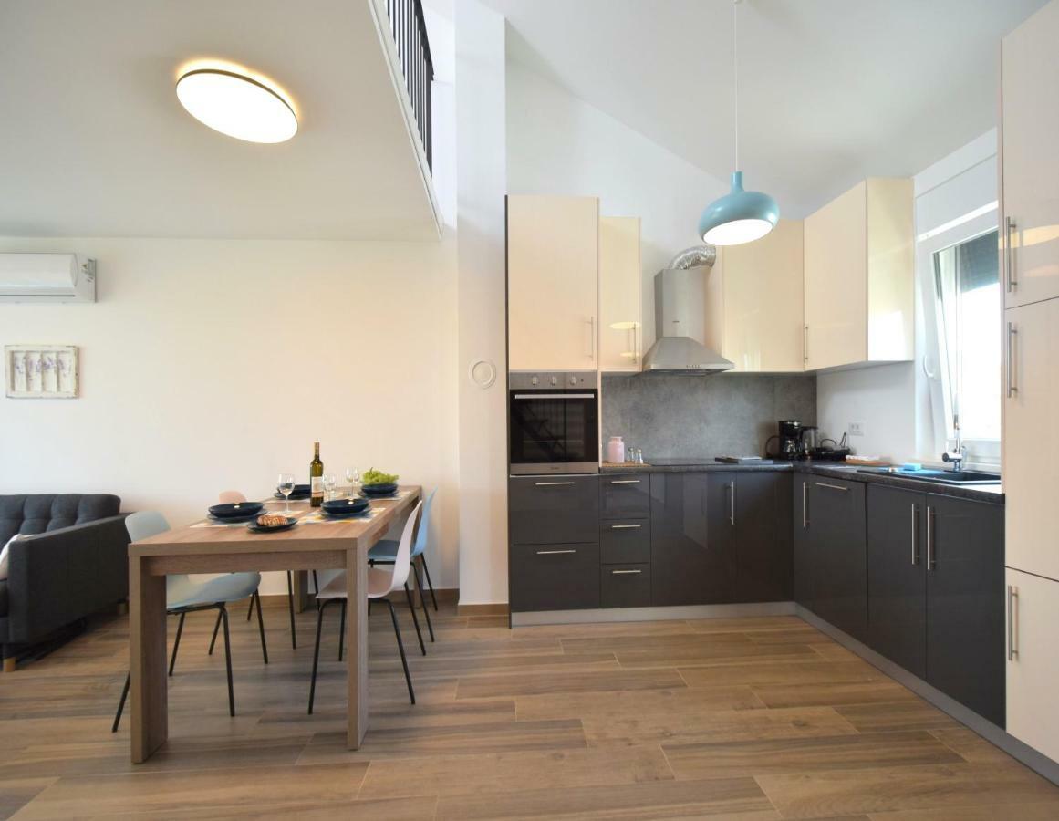 Apartments Medna Čižići Eksteriør bilde