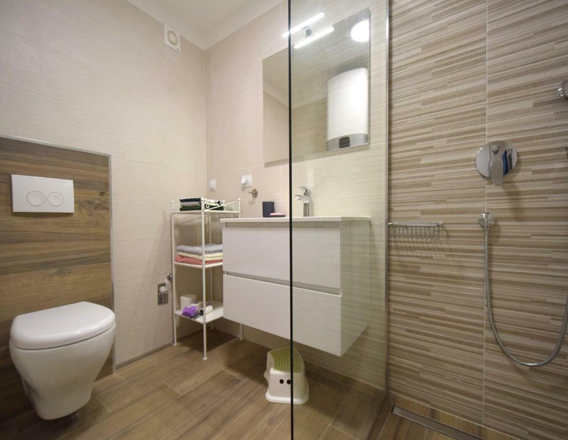 Apartments Medna Čižići Eksteriør bilde