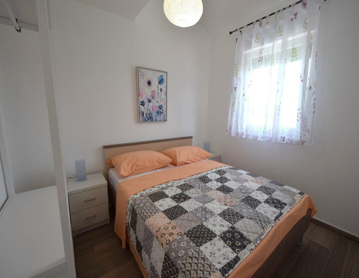 Apartments Medna Čižići Eksteriør bilde