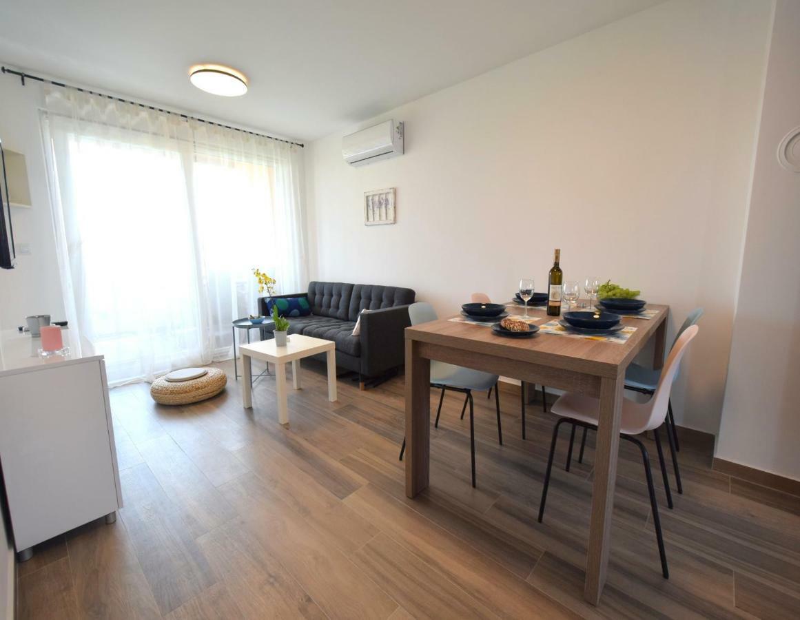 Apartments Medna Čižići Eksteriør bilde